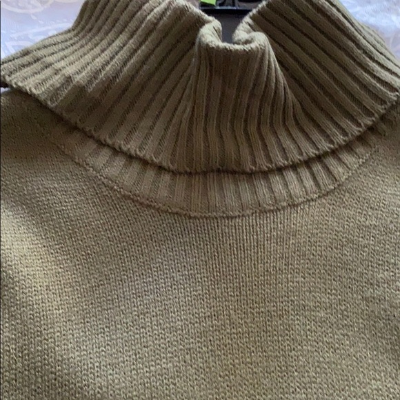 Sweater - Picture 3 of 4